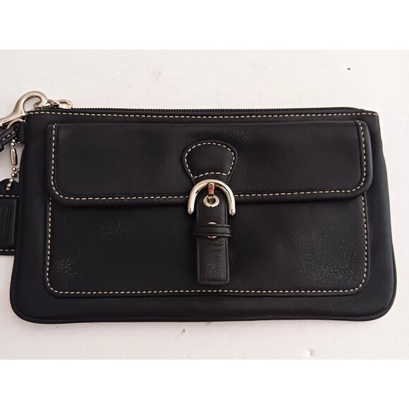 Coach Soho Blk Leather Wristlet Silver Buckle Front Pocket White Contrast Stitch - Picture 4 of 9